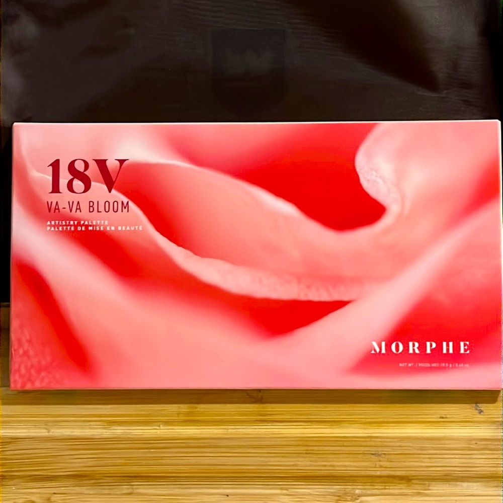NIB Morphe 18V Va-Va Bloom Artistry Palette